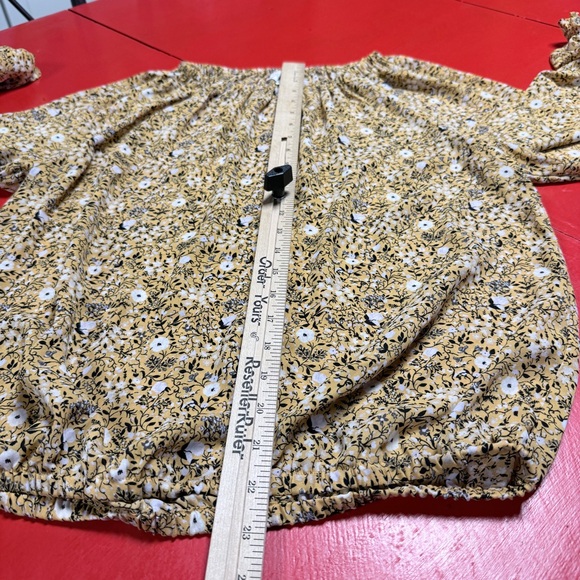 NWOT LOFT GOLD YELLOW MUSTARD FLORAL DAISY TOP LONG SLEEVES. top - Picture 5 of 7